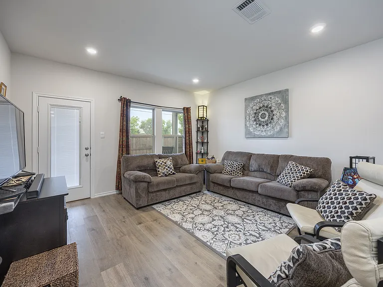 11341 Headwater Ct — Photo 10