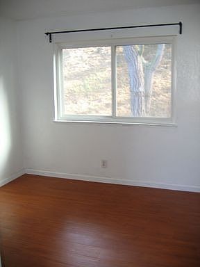 4th image of 172 Eastmoor Ave