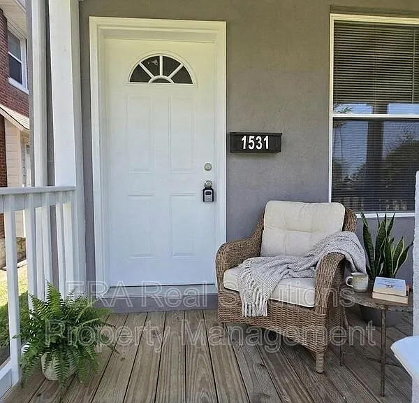 1531 Richmond Ave — Photo 2