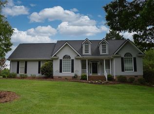 15026 Beacon Ridge Dr, Seneca, SC 29678