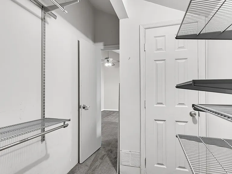 1639 Carriage House Ter #C — Photo 14