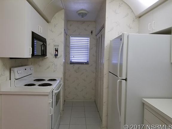 3rd image of 445 Bouchelle Dr APT 103
