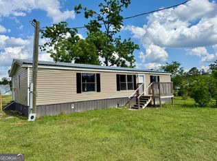 101 S Taylor St, Nicholls, GA 31554