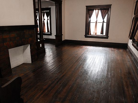 4th image of 43 Eber Ave