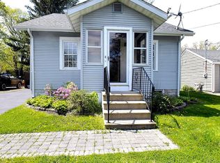 4 Western Ave, Watervliet, NY 12189