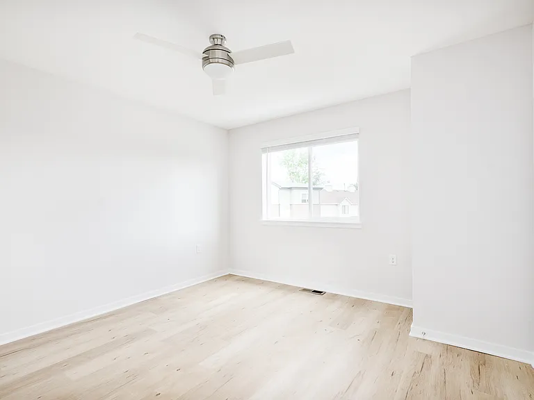 Highline Village Townhomes II — Photo 2