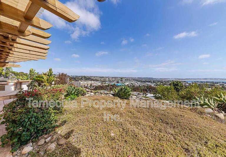 2655 Loring St — Photo 21
