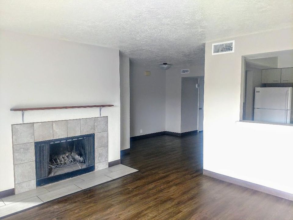 1st image of 1122 Chelwood Park Blvd NE APT 8