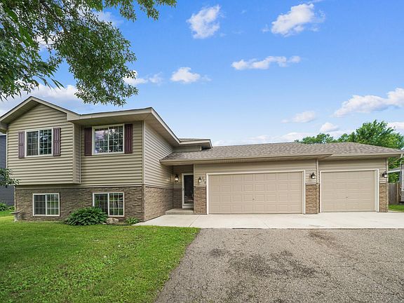 2nd image of 200 Gloria Ave