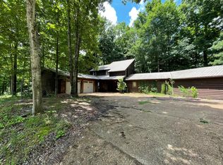 1610 Carrington Rd, Bloomington Springs, TN 38545