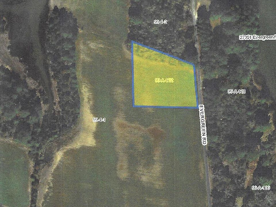 2nd image of 122 Evergreen Rd