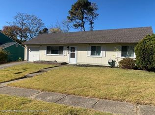 5 Silversmith Ct, Barnegat, NJ 08005