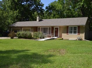 3126 SW 18th St, Topeka, KS 66604