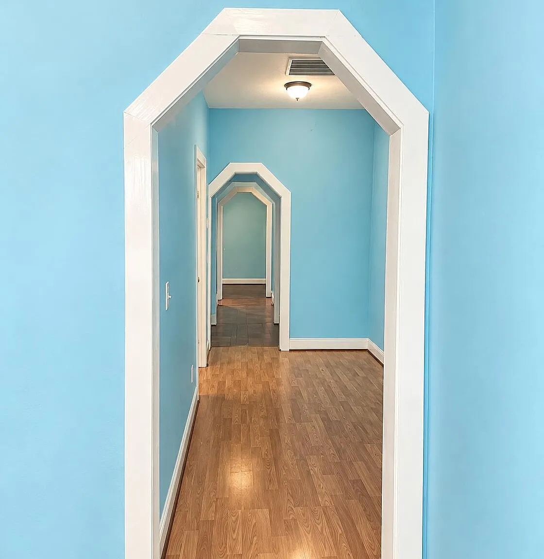 2 bed, 1.0 bath, $1,100 — Photo 4