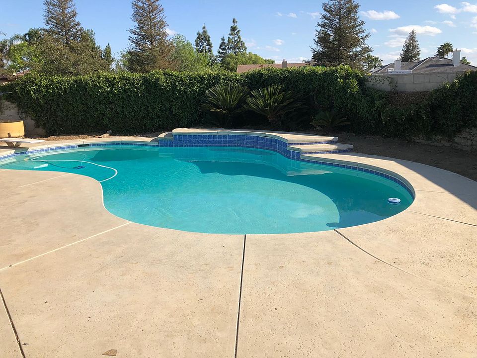 2nd image of 10927 Mohican Dr