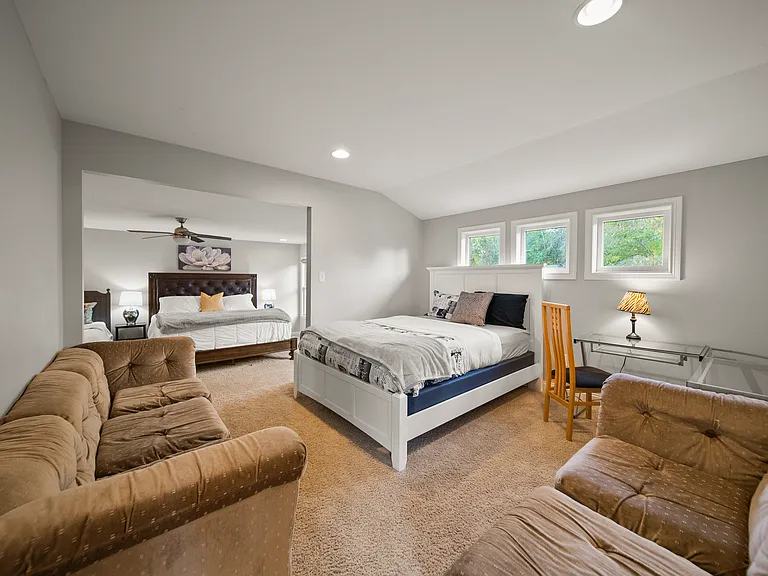 10599 Geist View Dr — Photo 27