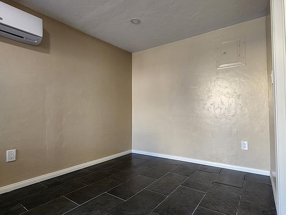 4th image of 7877 La Mesa Blvd