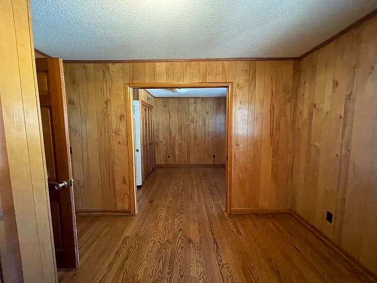 1025 Lake St — Photo 8