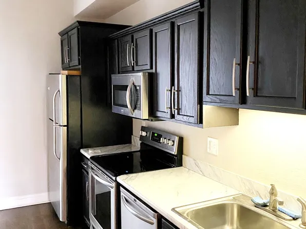 Large, updated 2 bed/1 bath "loft-like" apartments in historic Downtown Johnson City, TN, $1400, 111 W Unaka Ave APT 2, Johnson City, TN 37604