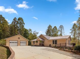 368 Candy Ln, Sylva, NC 28779