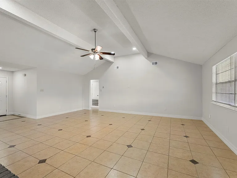 12402 Jaguar Dr — Photo 8
