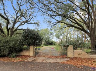 2557 Riverview Dr, Denham Springs, LA 70726