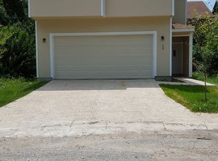 13 Oak Plz, San Antonio, TX 78216