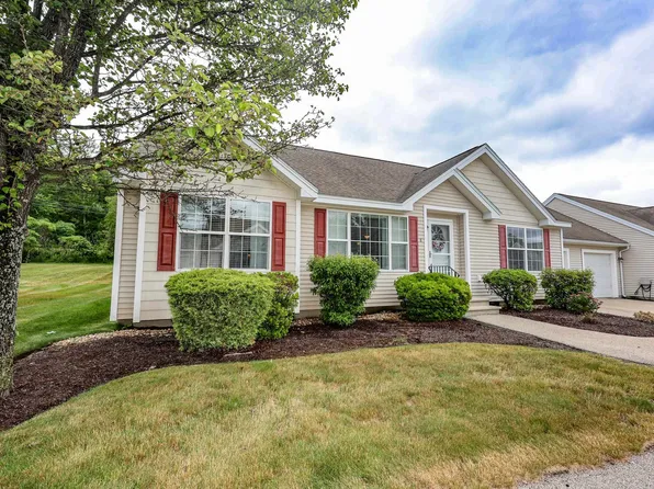 8 Cedar Street #8, Hooksett, NH 03106