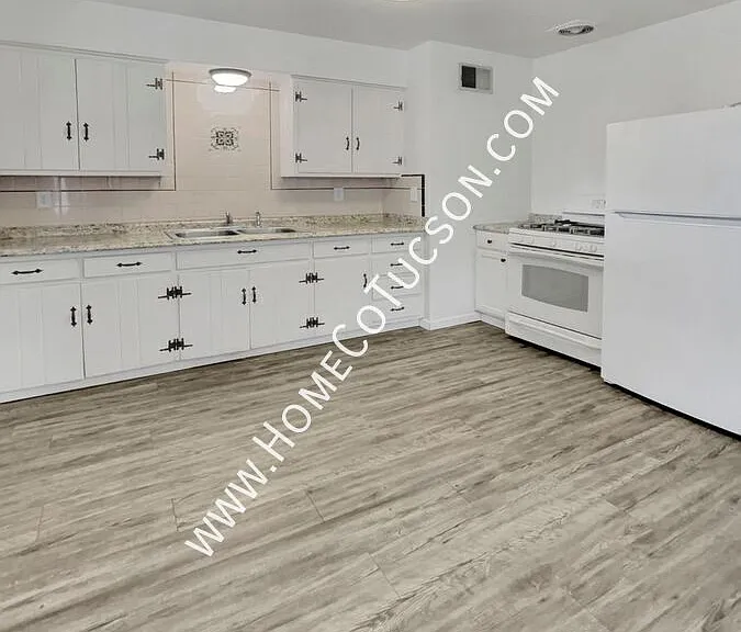 833 W Jacinto St — Photo 21