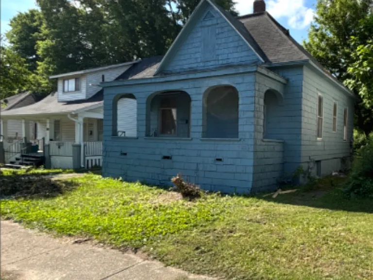 1143 E Cleveland Ave — Photo 1
