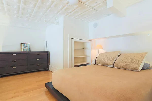 Sold by Compass | media 17