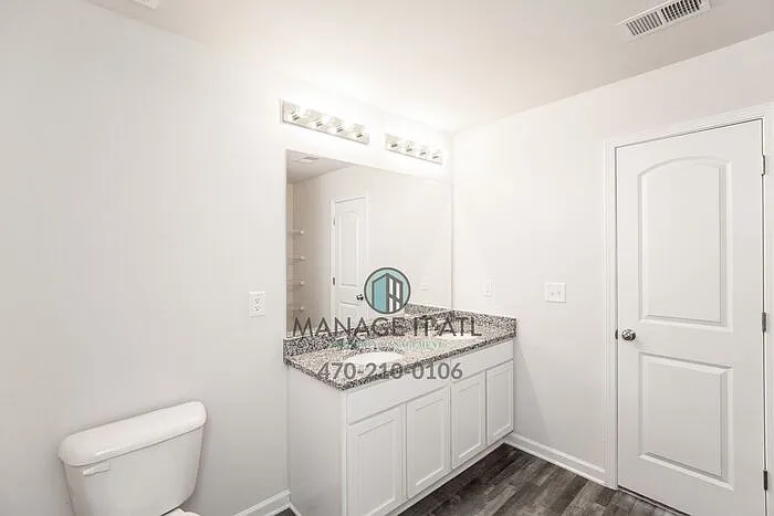 750 Shallowford Rd — Photo 31