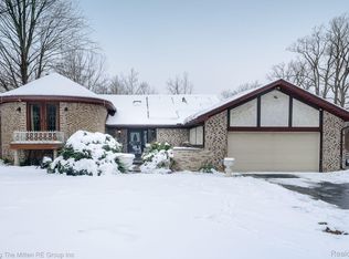 8432 Hannan Rd, Wayne, MI 48184