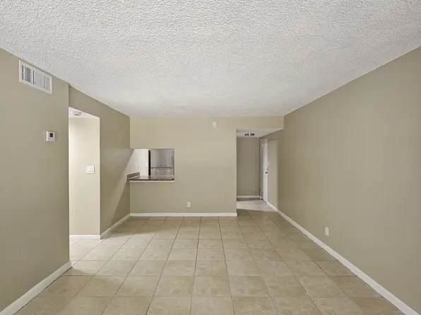1720 N Congress Ave APT 107, West Palm Beach, FL 33401