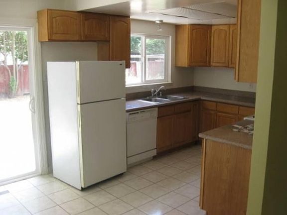5th image of 1300 Linden Dr