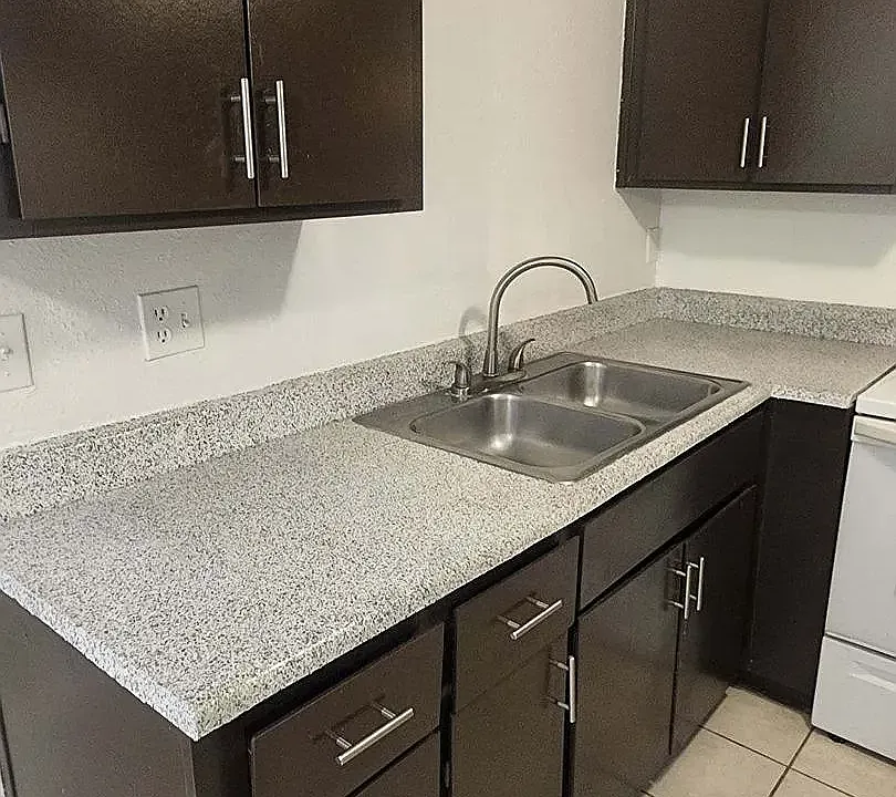 Modern Quarters Apartments