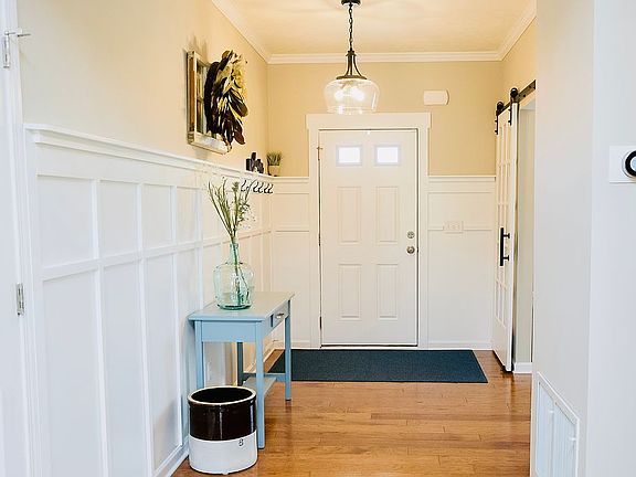 Entry way