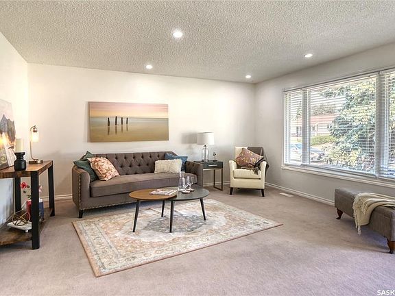 2nd image of 52 Aster Cres
