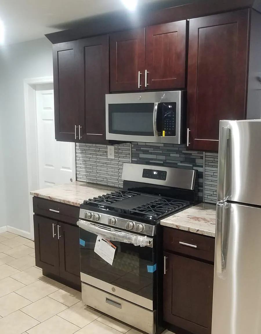 2 bed, 750 sqft, $2,300 — Photo 2