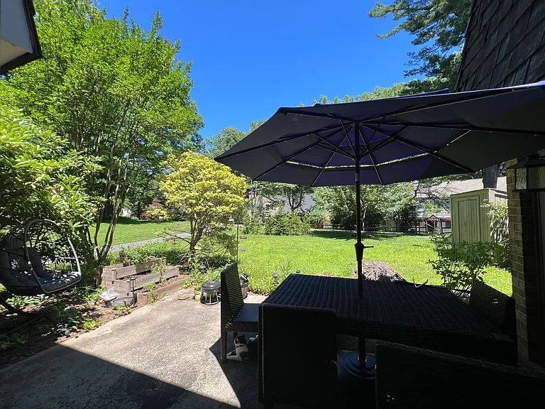 10569 Cambridge Ct — Photo 19
