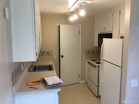 5th image of 1309 Wildwood St APT C