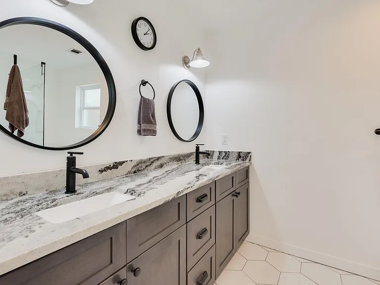 10047 Briarwild Ln — Photo 39
