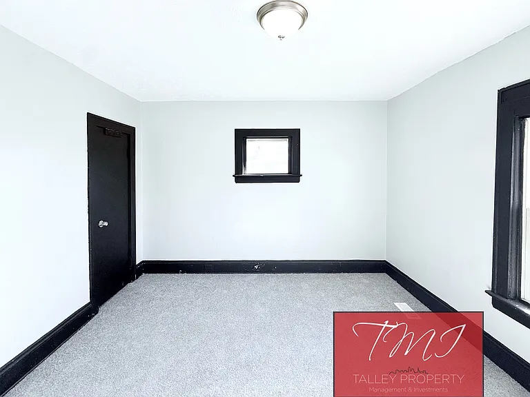 11617 Ely Ave — Photo 8