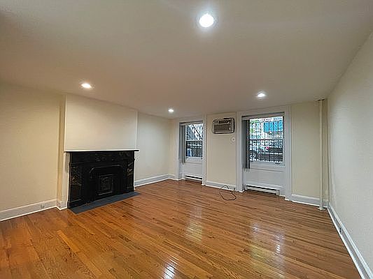 1st image of 54 Pierrepont St APT 1F