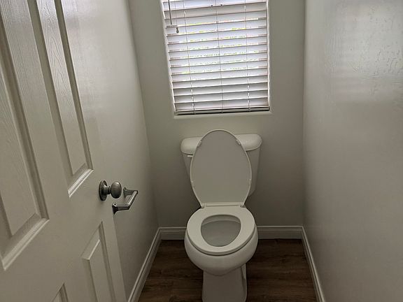 3rd image of 12822 Beechfield Dr