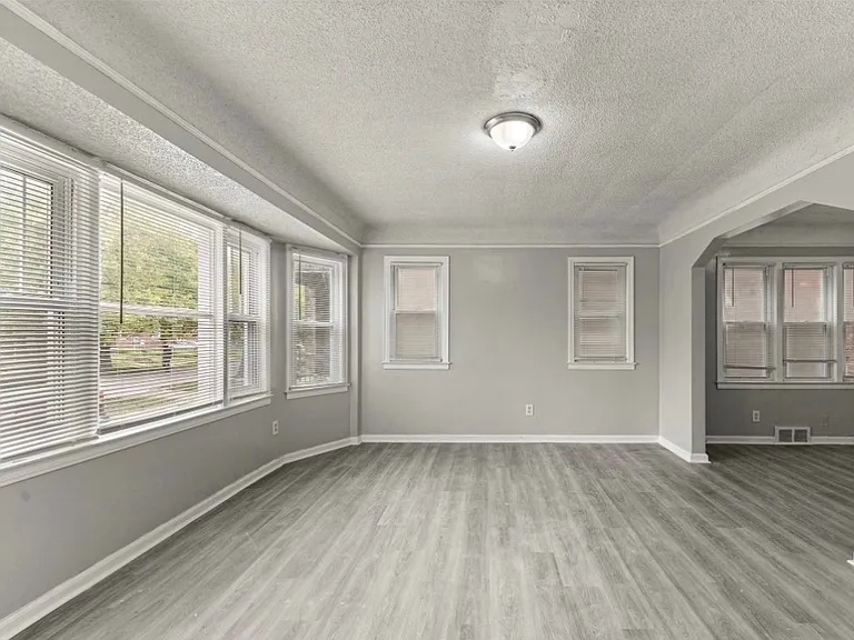 4268 Cortland St #2 — Photo 3
