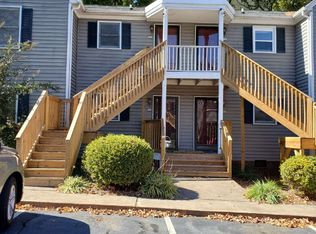 135 Columbine Dr APT 223, Winston Salem, NC 27106