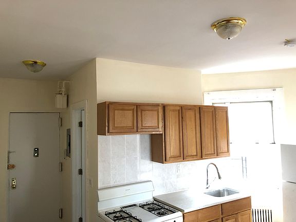 2nd image of 3642 Holland Ave #Fl3