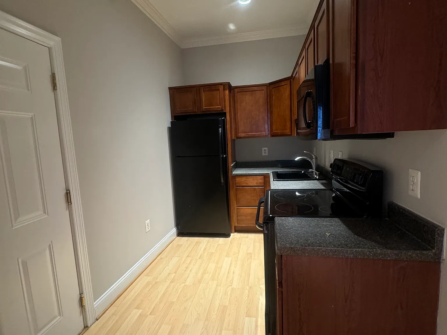 1 bed, $1,595 — Photo 2