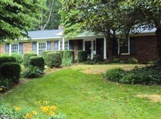 271 Flintshire Rd, Winston Salem, NC 27104